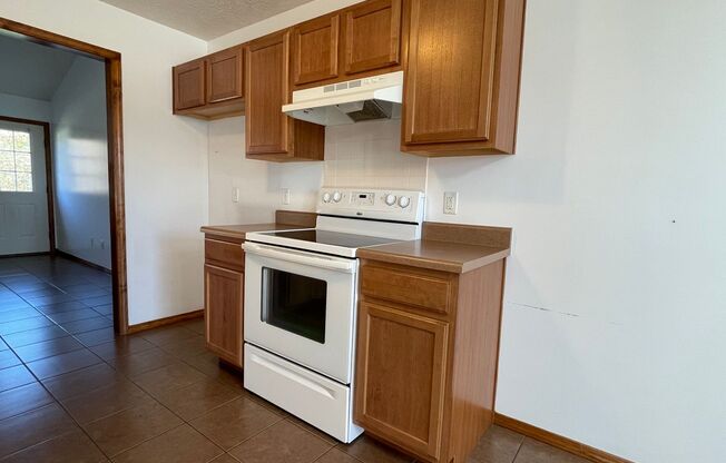 3 beds, 2 baths, $1,375