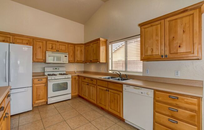 3 beds, 2 baths, $2,165