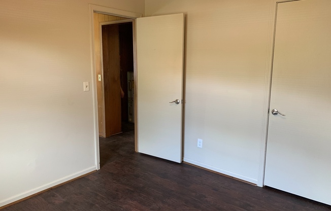 2 beds, 1 bath, $775