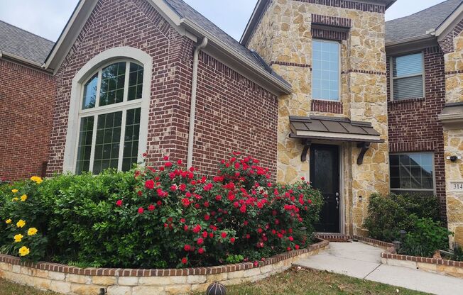 This 3,917 square foot single family home has 5 bedrooms and 3.5 bathrooms.