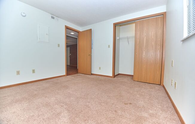 2 beds, 1 bath, 775 sqft, $975, Unit 1227-06