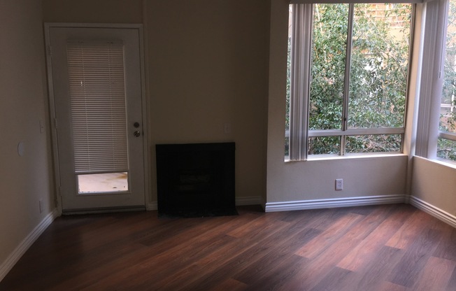 1 bed, 1 bath, 720 sqft, $2,225, Unit 212