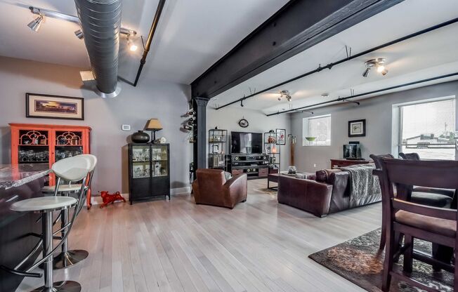 2 beds, 2.5 baths, 1,442 sqft, $2,350, Unit Jane 305