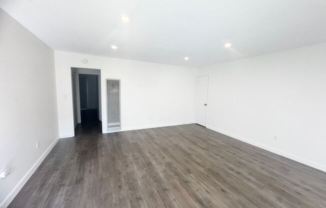 3175 Quartz Ln. (5 Units)