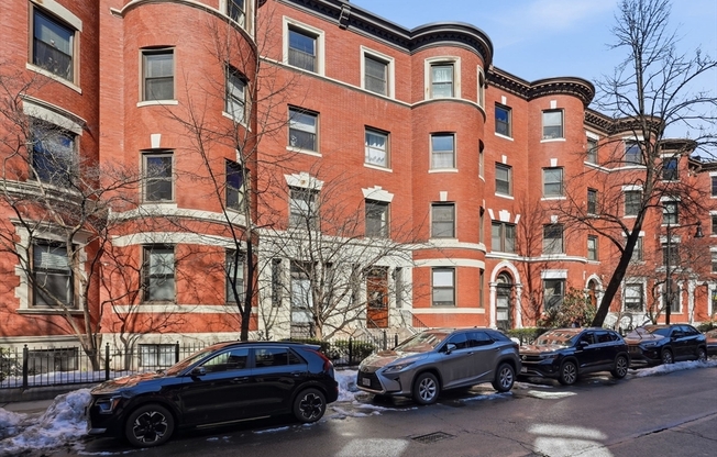 2 beds, 1 bath, 1,037 sqft, $4,600, Unit 104