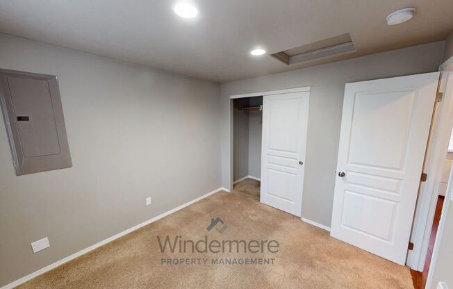 1 bed, 1 bath, 400 sqft, $1,195, Unit chin290-1