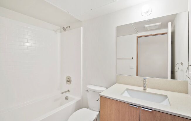 1 bed, 1 bath, 677 sqft, $2,695, Unit 504