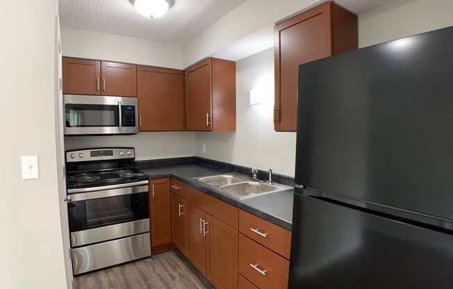 1 bed, 1 bath, 400 sqft, $675, Unit 518 F