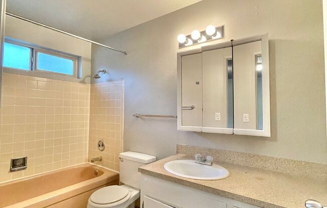 1 bed, 1 bath, 525 sqft, $1,425, Unit 20