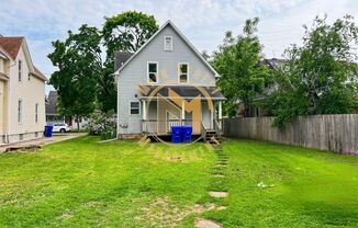 1116 W 8th St.