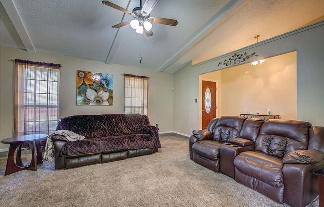 2106 Briarmeadow Dr
