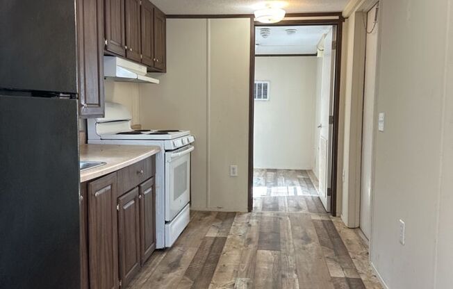 1 bed, 1 bath, 384 sqft, $795, Unit Unit 1