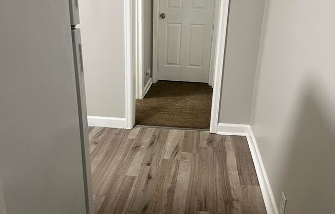 1 bed, 1 bath, 600 sqft, $750, Unit 1326 Medford Ave
