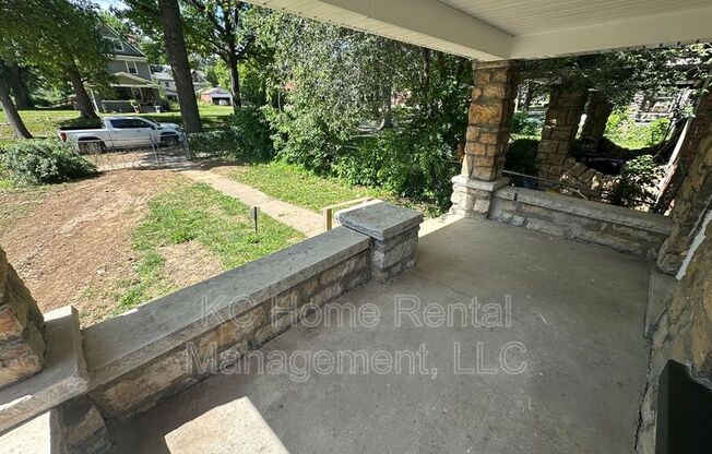 2958 LOCKRIDGE AVE