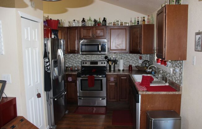 3 BEDROOM HOME IN WIDEFIELD!!