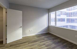1 bed, 1 bath, 650 sqft, $3,715, Unit 413