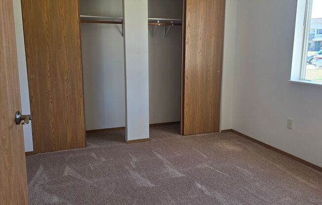 2 beds, 1 bath, 850 sqft, $1,259, Unit PL   7507