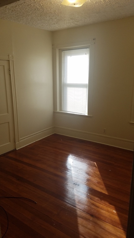 2 beds, 1 bath, $2,150, Unit 1