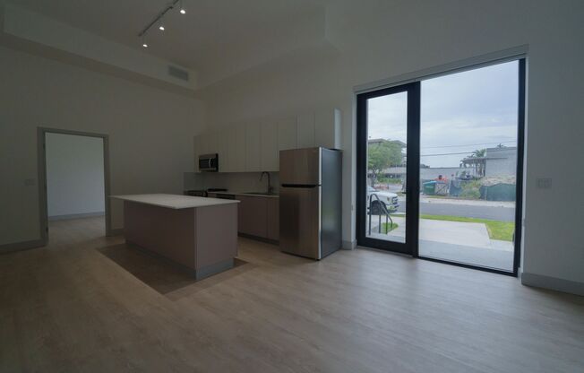 2 beds, 2 baths, 995 sqft, $3,895, Unit 105