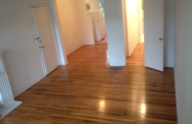 1043 8 ST