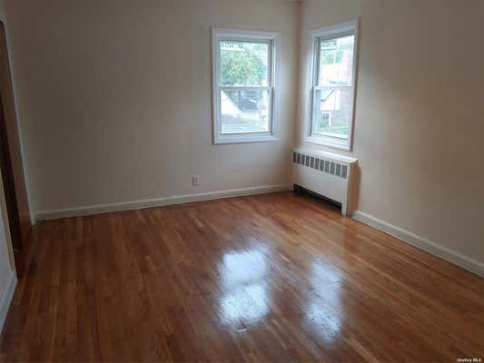 3 beds, 1 bath, $3,000, Unit 2