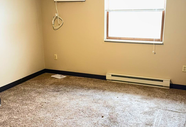 1 bed, 1 bath, $750, Unit PU410X-216