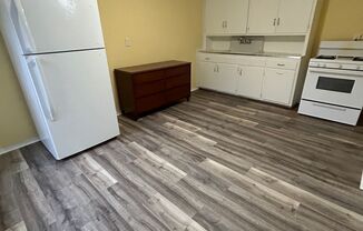 1 bed, 1 bath, $650, Unit 1914