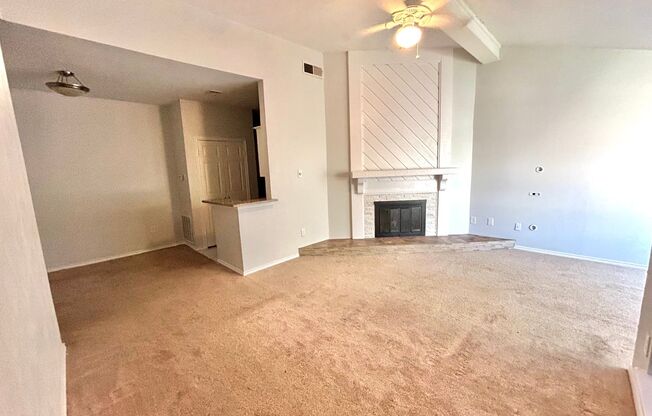 2 beds, 1 bath, $1,450, Unit # 517