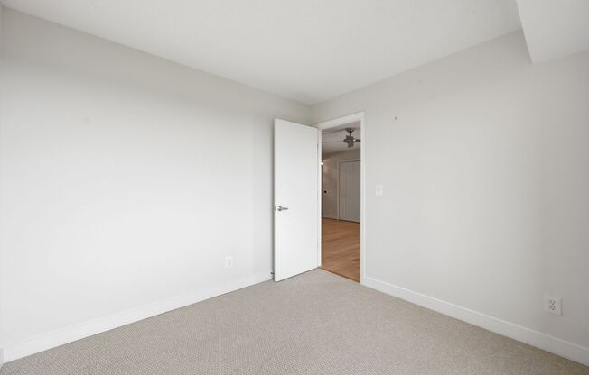 2 beds, 1 bath, $2,750, Unit # #S 1019