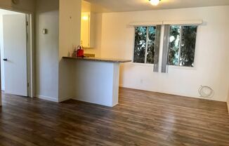 1 bed, 1 bath, 460 sqft, $2,100, Unit E