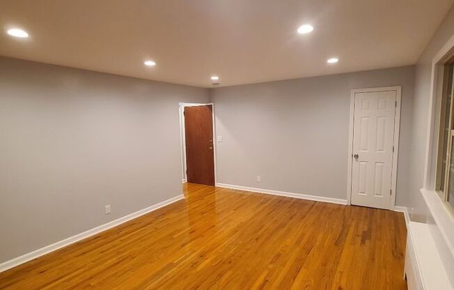 2 beds, 1 bath, 825 sqft, $2,500, Unit F221A
