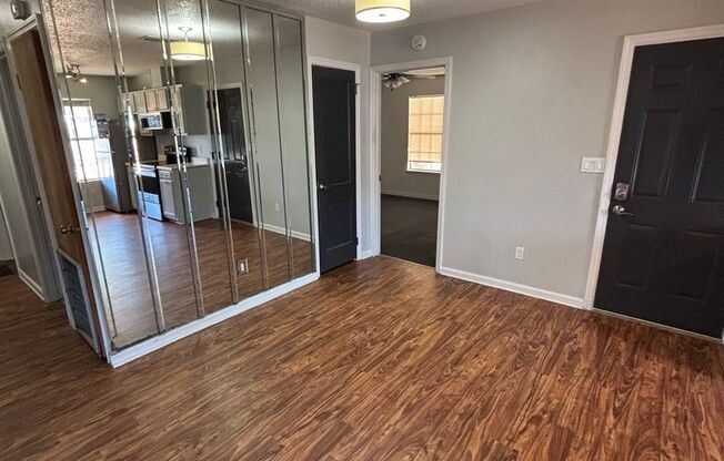 Spacious 4-Bed, 2-Bath Home with Yard and Prime Tallahassee Location