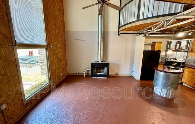 300 Summit Ridge C