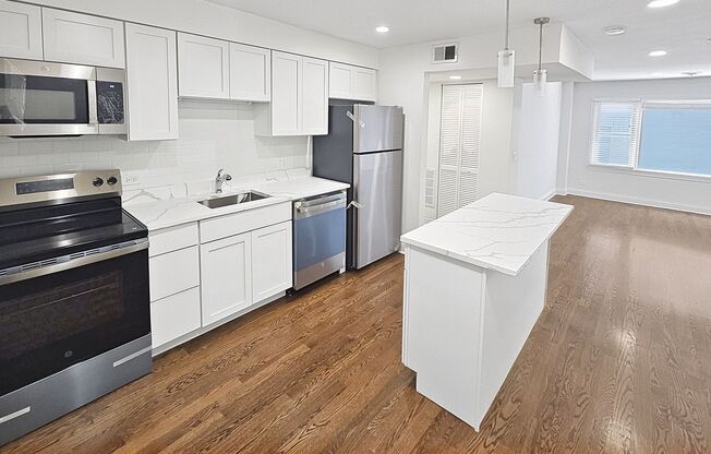 2 beds, 1.5 baths, $2,595, Unit 104