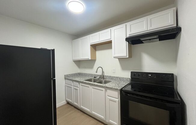 One Bedroom One Bath with Washer and Dryer Included