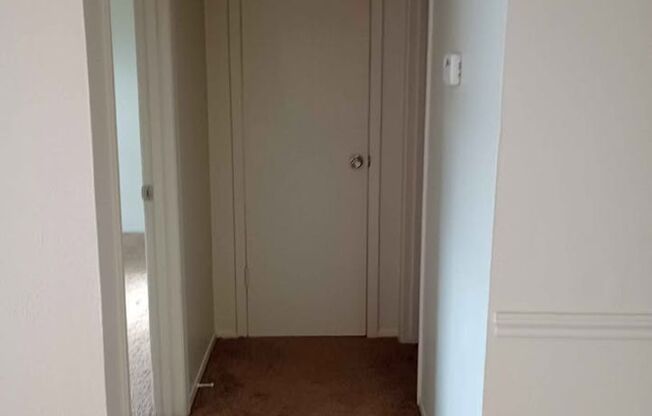 1 bed, 1 bath, 445 sqft, $950, Unit 620