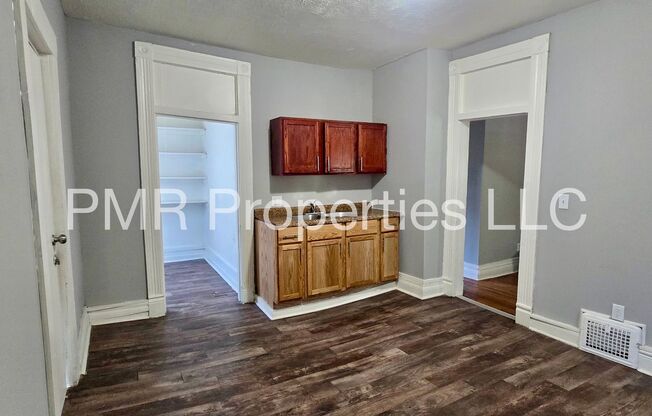 2409 N 18 ST