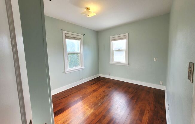 3 beds, 1 bath, $2,495