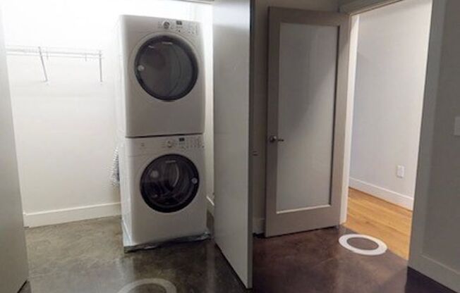 1 bed, 1 bath, 569 sqft, $900, Unit G14