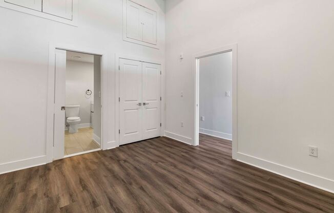 1 bed, 1 bath, 690 sqft, $1,275, Unit F303