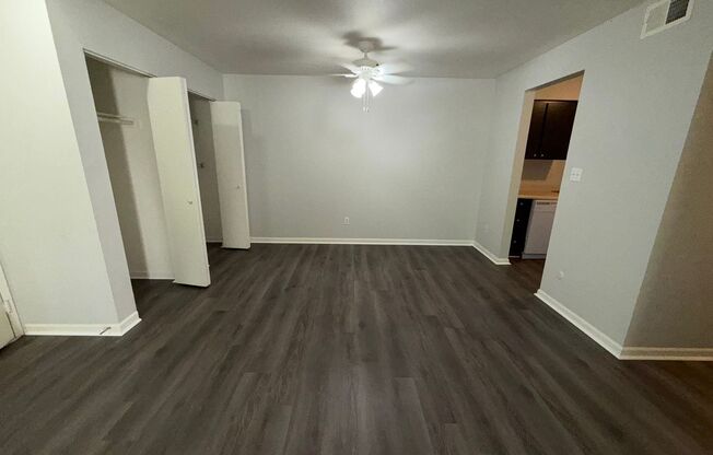 1 bed, 1 bath, 646 sqft, $785, Unit 352B