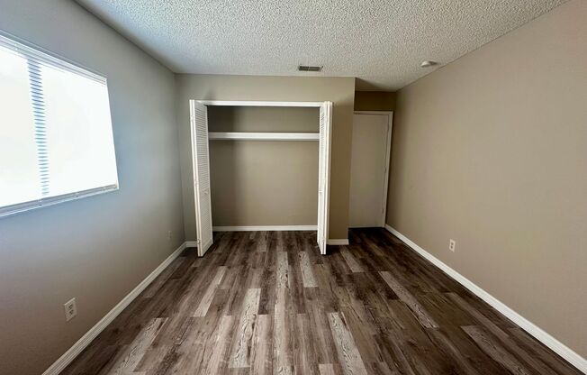 2 beds, 1 bath, 882 sqft, $1,625, Unit 829 Gleason Pkwy #2