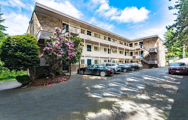 Westwinds Apartments