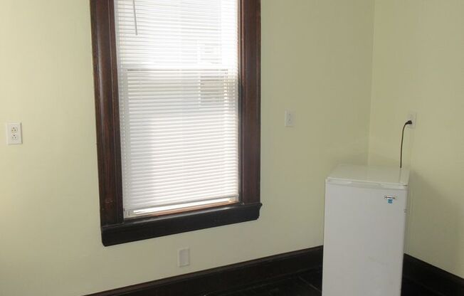 2212 South Calhoun