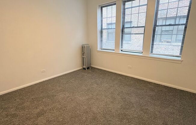 2 beds, 1 bath, 722 sqft, $1,150, Unit CA 133.5-2E