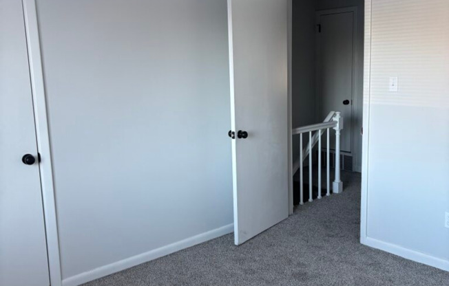 2 beds, 1.5 baths, 1,050 sqft, $1,349, Unit 39