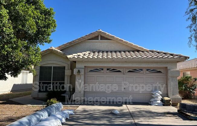 775 E BAYLOR LN