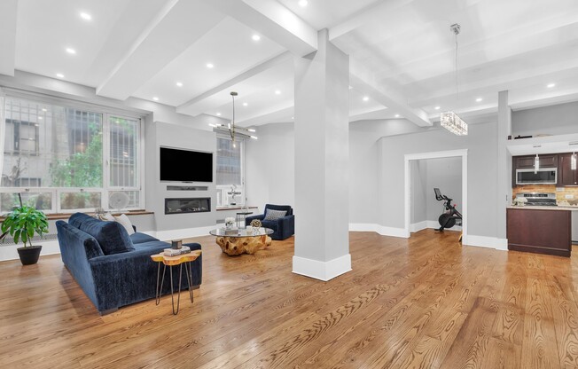 21 E 22 ST