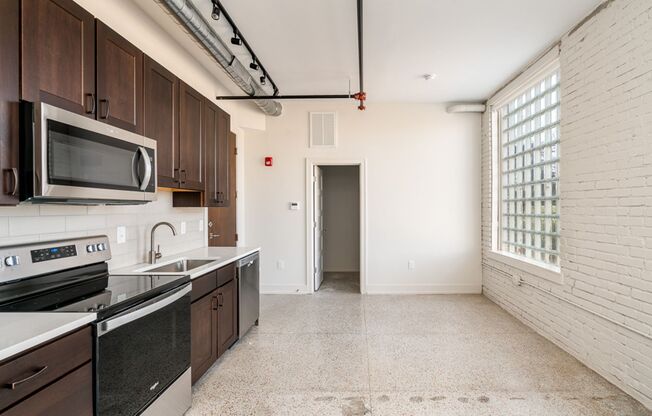 1 bed, 1 bath, $1,200, Unit 875 Michigan Ave Apt. 304