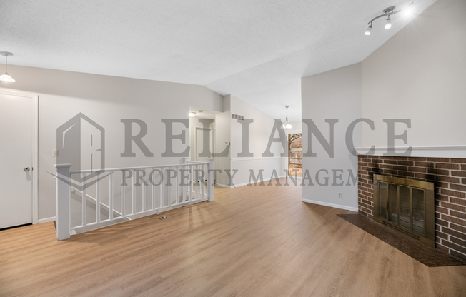 141 S LARK ST